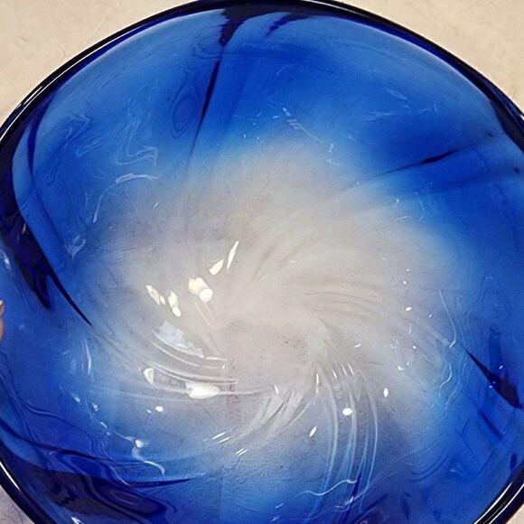 Michael Trimpol 7" D Decorative Sheer Cobalt Blue Swirl Bowl Art Glass Signed 03 - Picture 7 of 9